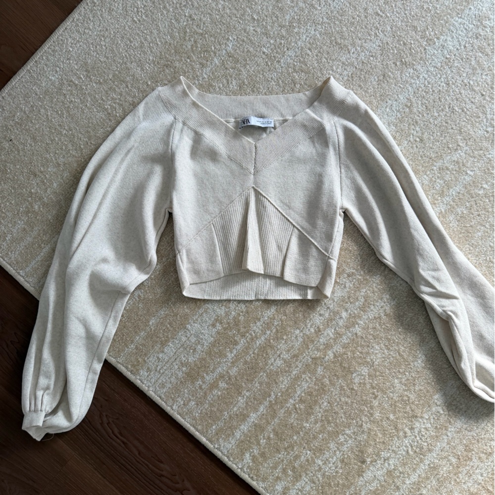 Zara Beige Knit Pullover